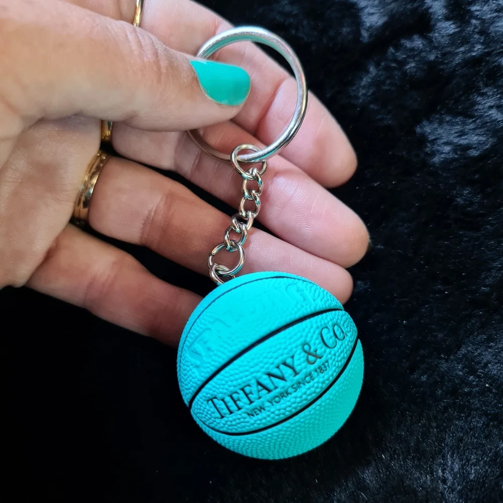 Tiffany & Co Spalding keyring 🩷 - Picture 6 of 7